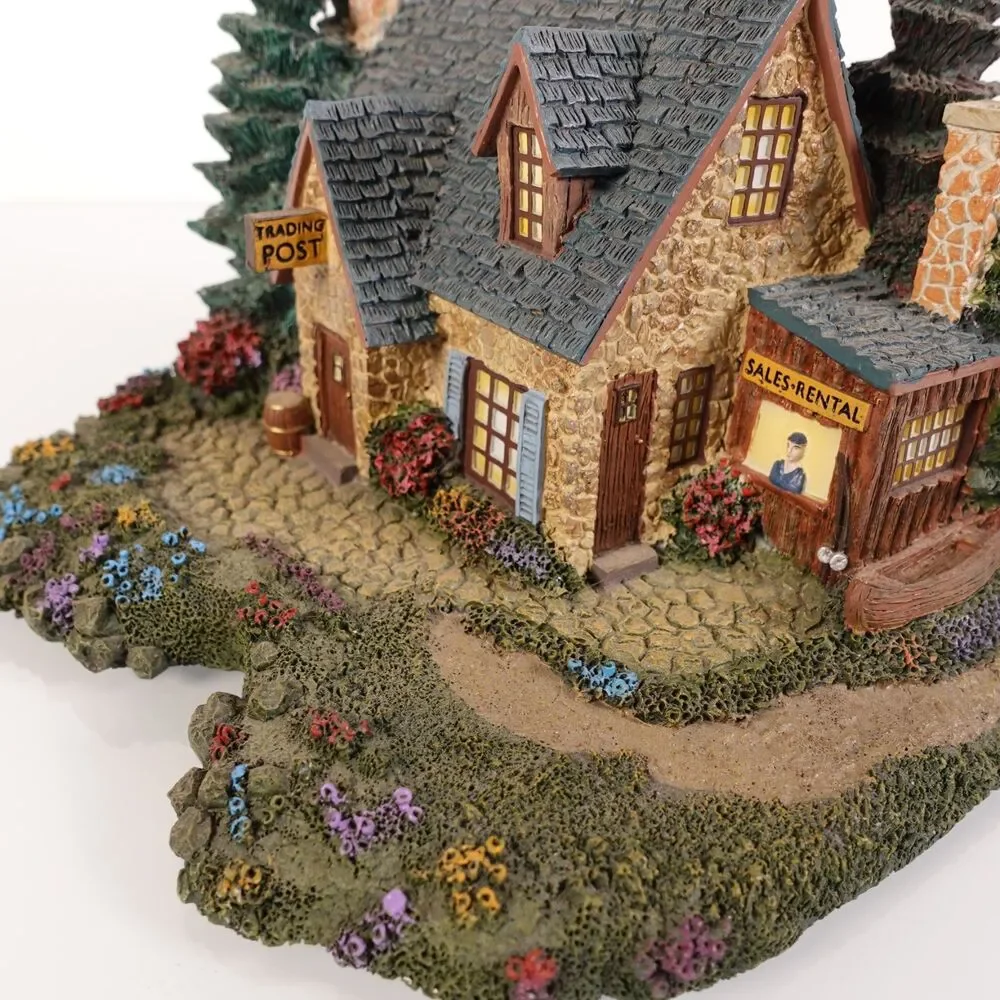 Hawthorne Village Seaside Thomas Kinkade Seaside Trading Post Lighted COA 79632